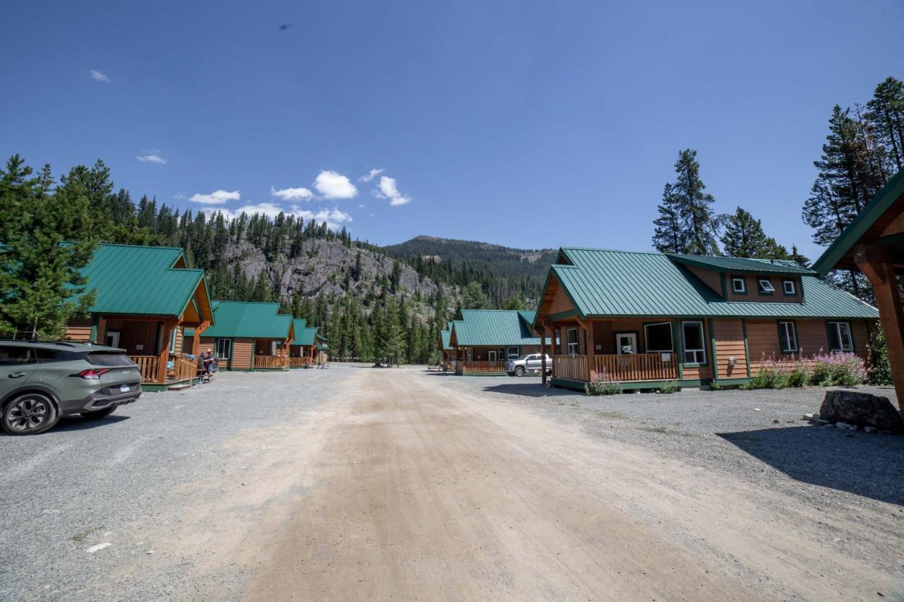 Manning Park Resort Exteriör bild